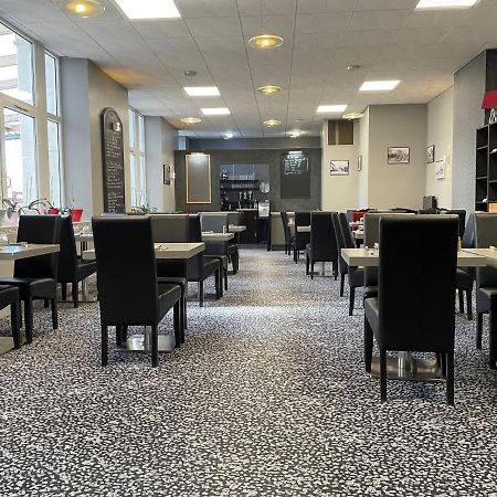 Hotel Restaurant De L'Ecu Jonzac Exteriér fotografie