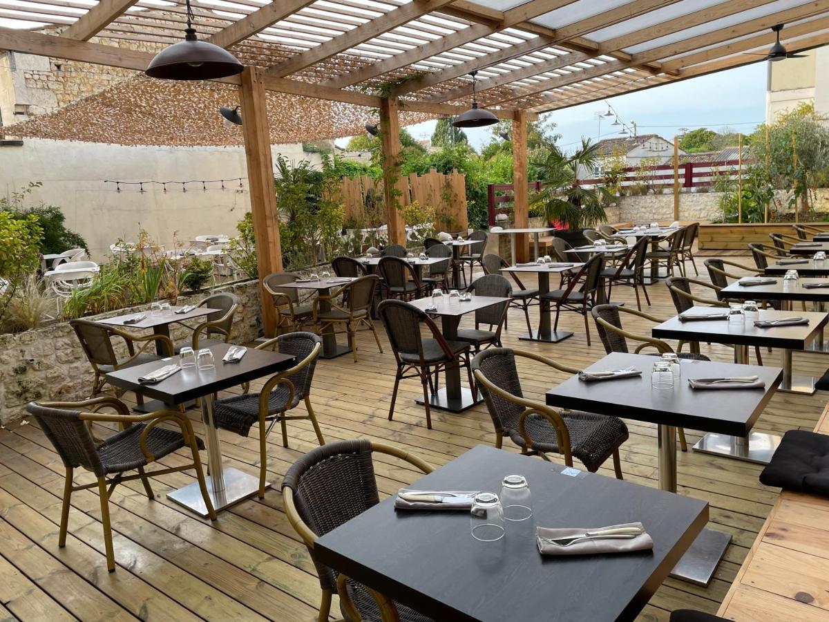 Hotel Restaurant De L'Ecu Jonzac Exteriér fotografie