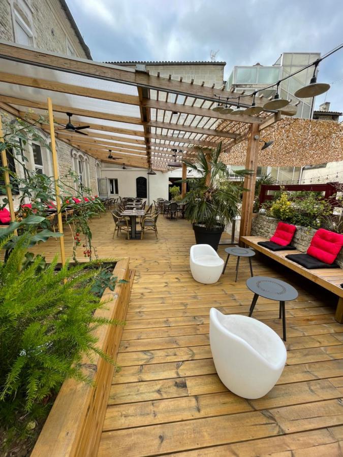 Hotel Restaurant De L'Ecu Jonzac Exteriér fotografie