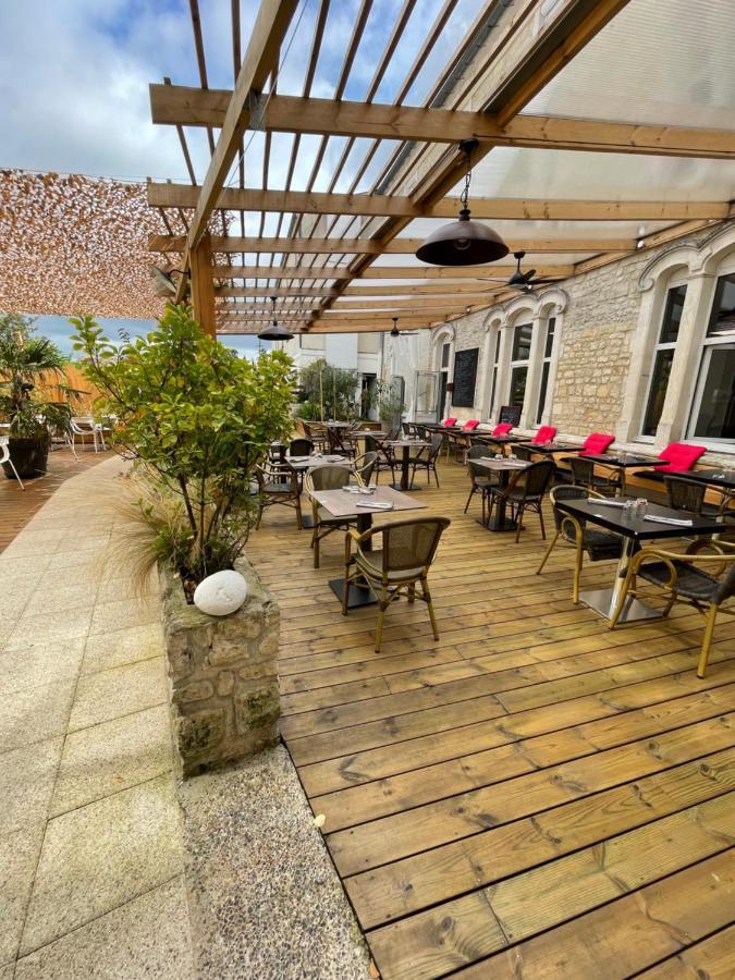 Hotel Restaurant De L'Ecu Jonzac Exteriér fotografie