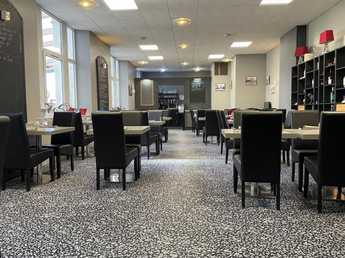 Hotel Restaurant De L'Ecu Jonzac Exteriér fotografie